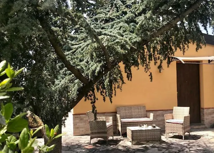 Dependance In Villa, Etna, Natura, Relax Casa vacanze